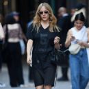 Chloë Sevigny – Leaving her Clearing Out Her Closet Event in New York - 454 x 681