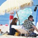 Julia Roberts – On the set of ‘Leave The World Behind’ at the beach in New York - 454 x 331
