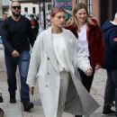 Hailey Baldwin – Out for a coffee at Alfred’s in Sytudio City