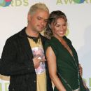 Alejandro Sanz and Shakira - The 2005 MTV Video Music Awards - 424 x 612