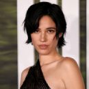 Kelsey Asbille – Don’t Move premiere in Los Angeles - 454 x 602