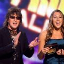 Richie Sambora and Colbie Caillat onstage during the 2008 American Music Awards on November 23, 2008 in Los Angeles, CA - 454 x 303