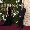Kirsten Dunst and Jesse Plemons - The 82nd Annual Golden Globe Awards - 454 x 303