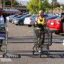 Blac Chyna – On a grocery shopping with her mom in Woodland Hills