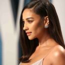 Shay Mitchell – 2020 Vanity Fair Oscar Party in Beverly Hills