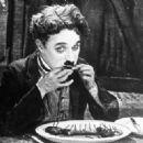 Charles Chaplin - 454 x 327