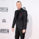 Donnie Wahlberg: 2015 American Music Awards - Red Carpet