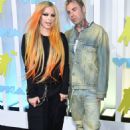 Avril Lavigne  and Mod Sun – 2022 MTV VMAs at Prudential Center in Newark – New Jersey - 454 x 657