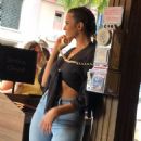 Priscilla Huggins – In a ripped denim pants seen on a lunch in Miami - 454 x 605
