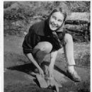 Norwegian women archaeologists
