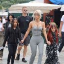 Kim Kardashian – Steps out in Portofino – Italy - 454 x 568