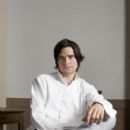 Hans Matheson - 405 x 609