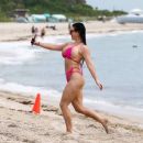 Angela White – In a bikini in Miami Beach - 454 x 367