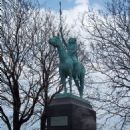 Sculptures of Native Americans in Illinois