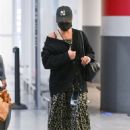 Scarlett Johansson – Arrives at JFK airport in New York