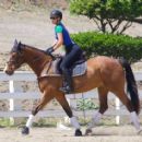 Iggy Azalea – Takes horseback riding lessons in Malibu - 454 x 413