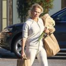 Pamela Anderson – Shoppin at Vintage Grocers market in Malibu