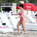 Angela White – In a bikini in Miami Beach - 454 x 365