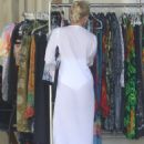 Yolanda Hadid – In white dress while out shopping at the Vitamin Barn in Malibu - 454 x 620