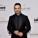 Luis Fonsi- 2019 Billboard Latin Music Awards - Arrivals - 447 x 600