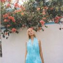 Karolina Kurkova - Mujer Hoy Magazine Pictorial [Spain] (June 2023) - 454 x 555