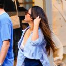 Olivia Munn – With John Mulaney seen shopping at Westfield Mall in New York - 454 x 387
