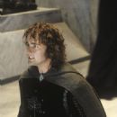 Pippin (Billy Boyd) tries to explain Boromir’s death to his father Denethor, the Steward of Gondor, in New Line Cinema’s epic adventure, The Lord of the Rings: The Return of the King. - 454 x 678