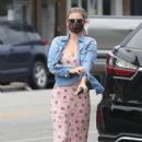 Kate Mara – Out for a coffe in Los Feliz