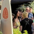 Katy Perry – On set at the Aulani Resort in Kapolei - 454 x 681