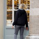 Jessica Lange – Shopping in New York