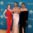 Kaitlyn Dever, Rosario Dawson and Tracie Thoms – 2022 Primetime Emmy Awards in Los Angeles - 454 x 608
