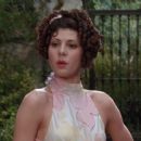 Marisa Tomei- as Lisa