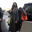 Angelina Jolie – With daughter Zahara Jolie-Pitt Arriving to the airport in Washington DC - 454 x 581