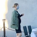 Stephanie Corneliussen – Shows off her baby bump in Los Angeles - 454 x 681