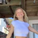 Faith Schroder – Social media