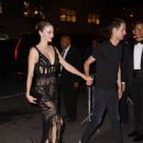Miranda Kerr – Heads to Bemelmans Bar for a 2022 Met Gala after party in New York - 454 x 609