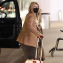 Laura Dern – Spotted at LAX Airport in Los Angeles - 454 x 681