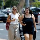 Sofia Richie – Steps out for a lunch in Brentwood