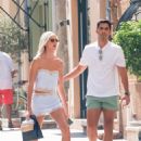 Devon Windsor With Jonathan Barbara Enjoying Shopping In Saint Tropez - 454 x 681