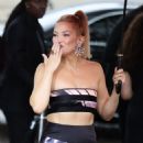 Kate Hudson in an ab-flashing black co-ord  Arrives at Giorgio Armani Prive Haute Couture Fall/winter 23/24 Show in Paris