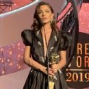 Demet Özdemir and Can Yaman : Murex D'or Awards - 454 x 429