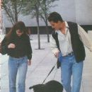 Chris Foufas and Shannen Doherty at the Thanksgiving day parade in Houston, Texas Nov 28 1991 - 454 x 684