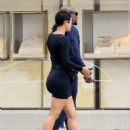 Nicole Murphy – Seen with new guy while shopping on Rodeo Drive - 454 x 595