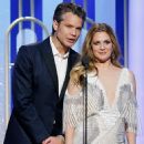 Timothy Olyphant and Drew Barrymore At The 74th Golden Globe Awards (2017) - 454 x 682