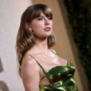 Taylor Swift - 81st Golden Globe Awards (2024) - 454 x 303