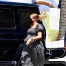 Sofia Richie – Shopping for baby clothes in maternity dress in Beverly Hills - 454 x 681
