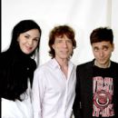 L'Wren Scott and Mick Jagger at Dior Fashion Show Masculine Collection Spring/Summer 2007 - 4 July 2006 - 408 x 612