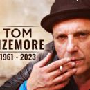 Tom Sizemore - 454 x 340
