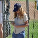 Patsy Palmer – Watches her sons baseball game in Malibu - 454 x 615