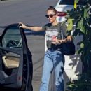 Miley Cyrus – Shopping candids in Highland Park - 454 x 636